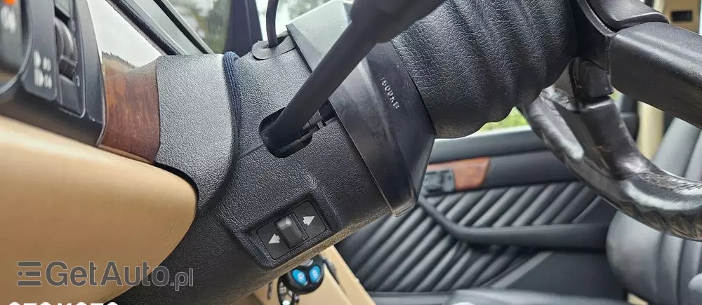 MERCEDES-BENZ 560 SEL - Long 