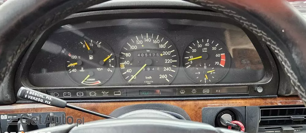 MERCEDES-BENZ 560 SEL - Long 