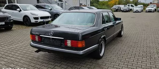 MERCEDES-BENZ 560 SEL - Long 