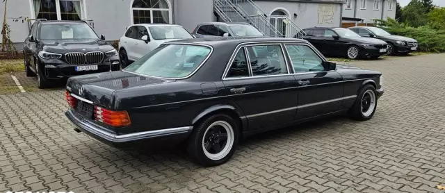 MERCEDES-BENZ 560 SEL - Long 