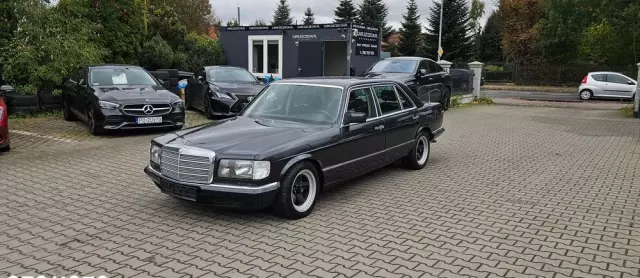 MERCEDES-BENZ 560 SEL - Long 