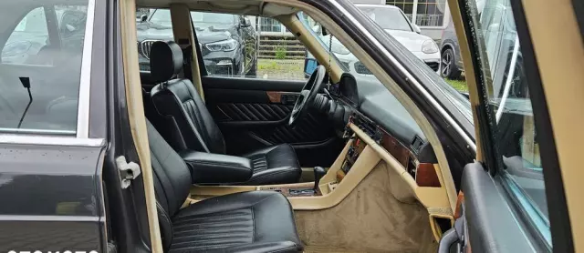 MERCEDES-BENZ 560 SEL - Long 