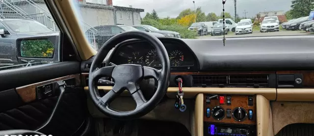 MERCEDES-BENZ 560 SEL - Long 