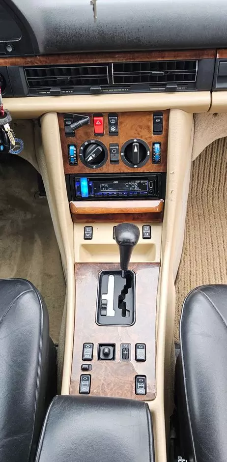 MERCEDES-BENZ 560 SEL - Long 