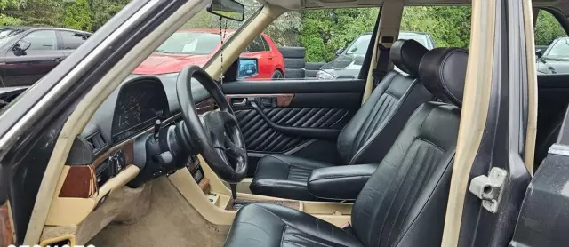 MERCEDES-BENZ 560 SEL - Long 