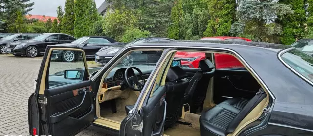 MERCEDES-BENZ 560 SEL - Long 