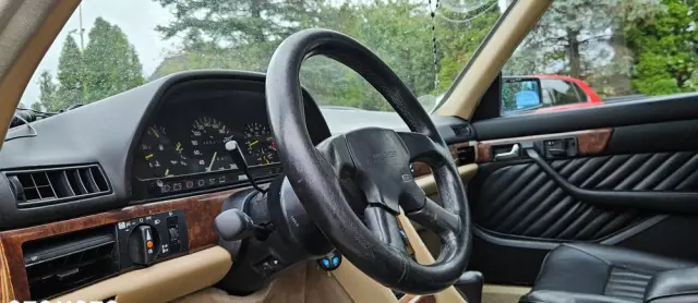 MERCEDES-BENZ 560 SEL - Long 