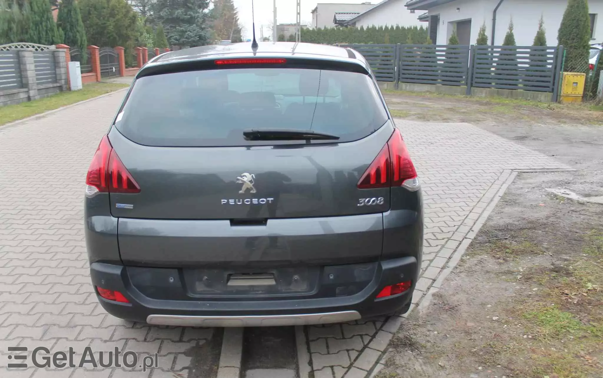 PEUGEOT 3008 