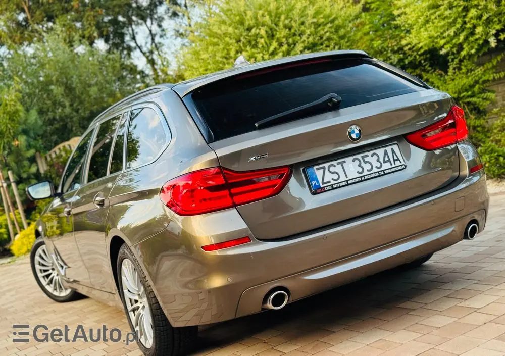BMW Seria 5 520d xDrive Touring