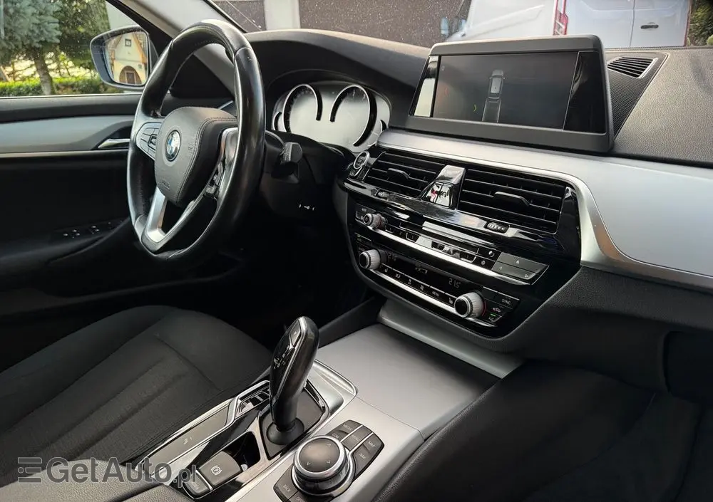 BMW Seria 5 520d xDrive Touring
