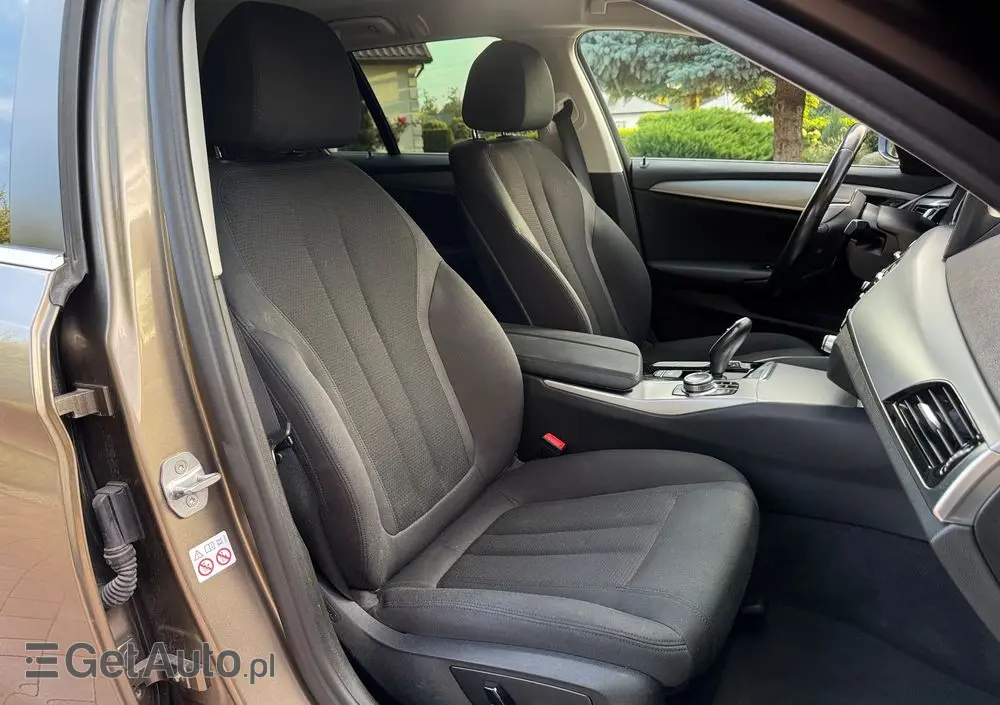 BMW Seria 5 520d xDrive Touring