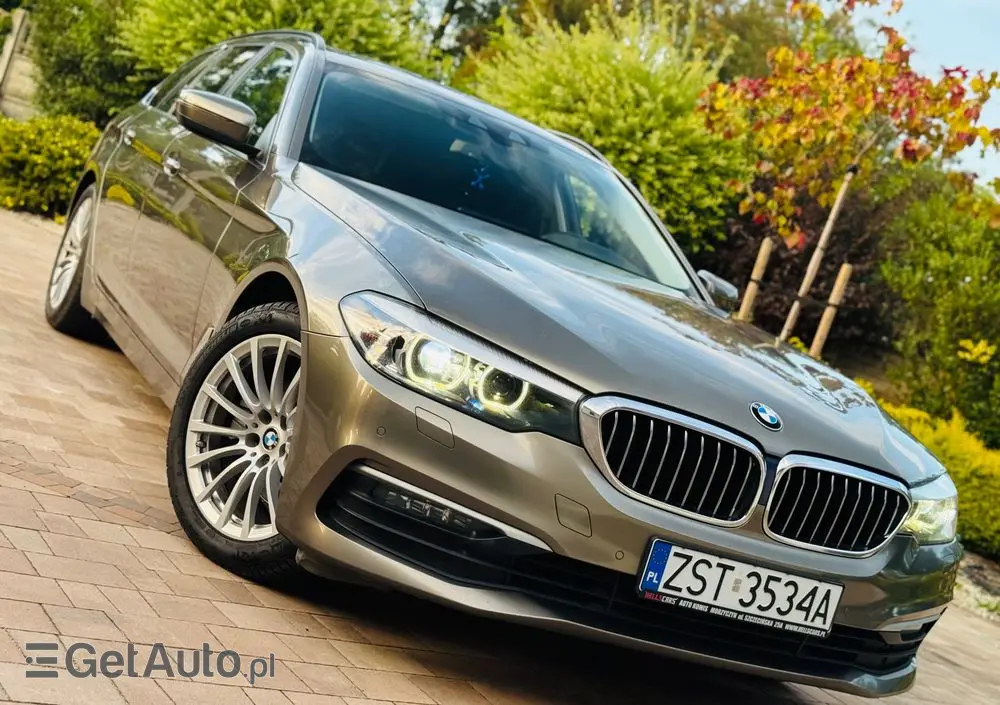 BMW Seria 5 520d xDrive Touring