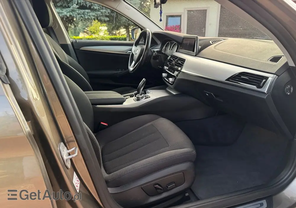 BMW Seria 5 520d xDrive Touring
