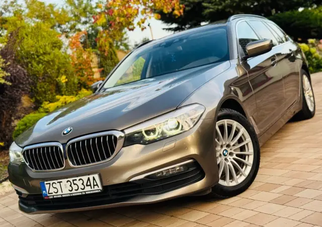 BMW Seria 5 520d xDrive Touring