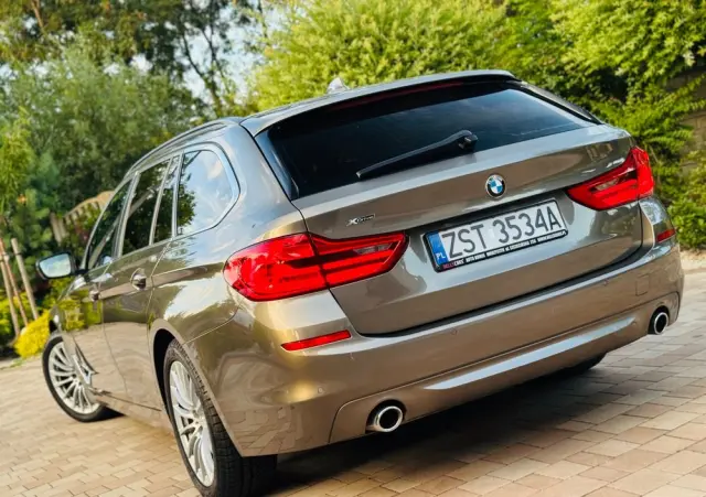 BMW Seria 5 520d xDrive Touring