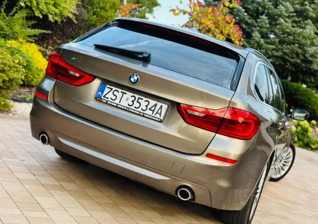 BMW Seria 5 520d xDrive Touring