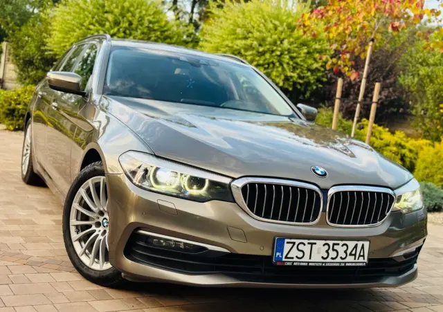 BMW Seria 5 520d xDrive Touring