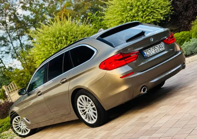 BMW Seria 5 520d xDrive Touring