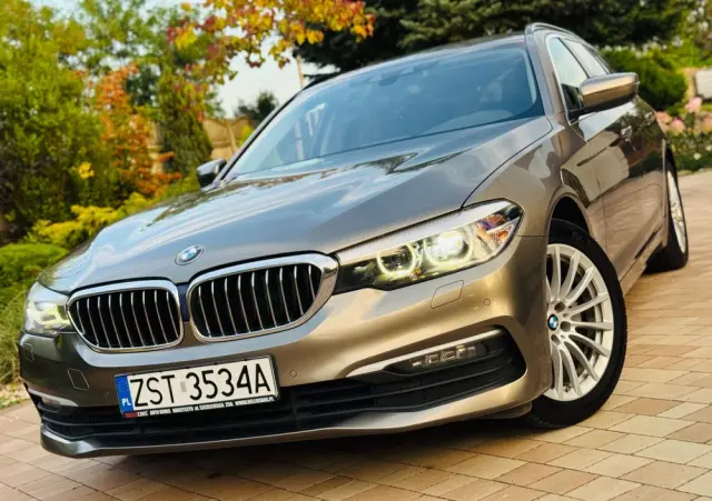 BMW Seria 5 520d xDrive Touring