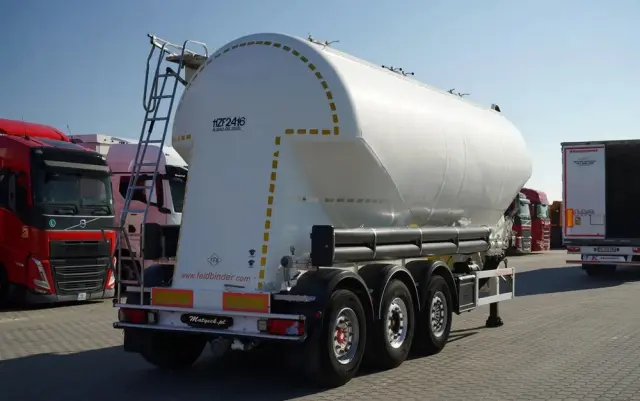 FELDBINDER CEMENTONACZEPA / 3 KOMORY / 37 000 L / SILOS / DO MATERIAŁÓW SYPKICH / OŚ PODNOSZONA / SAF / ALUFELGI 