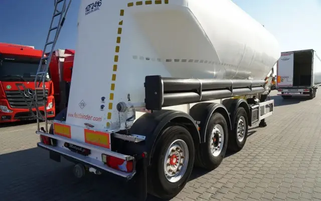 FELDBINDER CEMENTONACZEPA / 3 KOMORY / 37 000 L / SILOS / DO MATERIAŁÓW SYPKICH / OŚ PODNOSZONA / SAF / ALUFELGI 