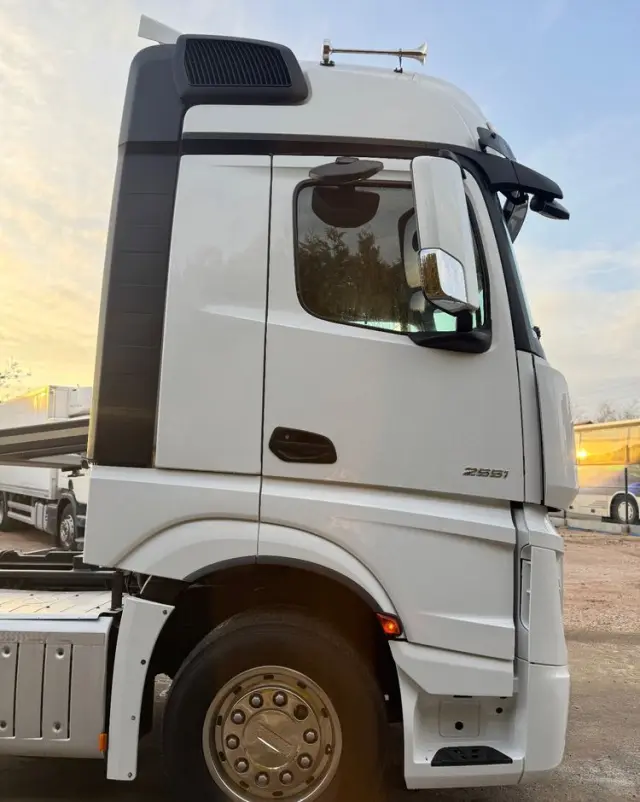 MERCEDES-BENZ ACTROS / 2553 / ACC / E 6 / MP 5 /TIPPER, BDF ,WYWROT / RETARDER/ GIGA SPACE/Niski Przebieg 366 Tys Km! ASO 