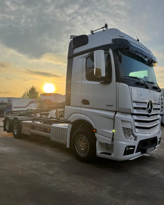 MERCEDES-BENZ ACTROS / 2553 / ACC / E 6 / MP 5 /TIPPER, BDF ,WYWROT / RETARDER/ GIGA SPACE/Niski Przebieg 366 Tys Km! ASO 