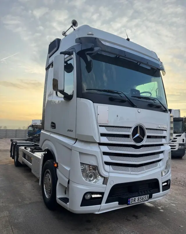 MERCEDES-BENZ ACTROS / 2553 / ACC / E 6 / MP 5 /TIPPER, BDF ,WYWROT / RETARDER/ GIGA SPACE/Niski Przebieg 366 Tys Km! ASO 