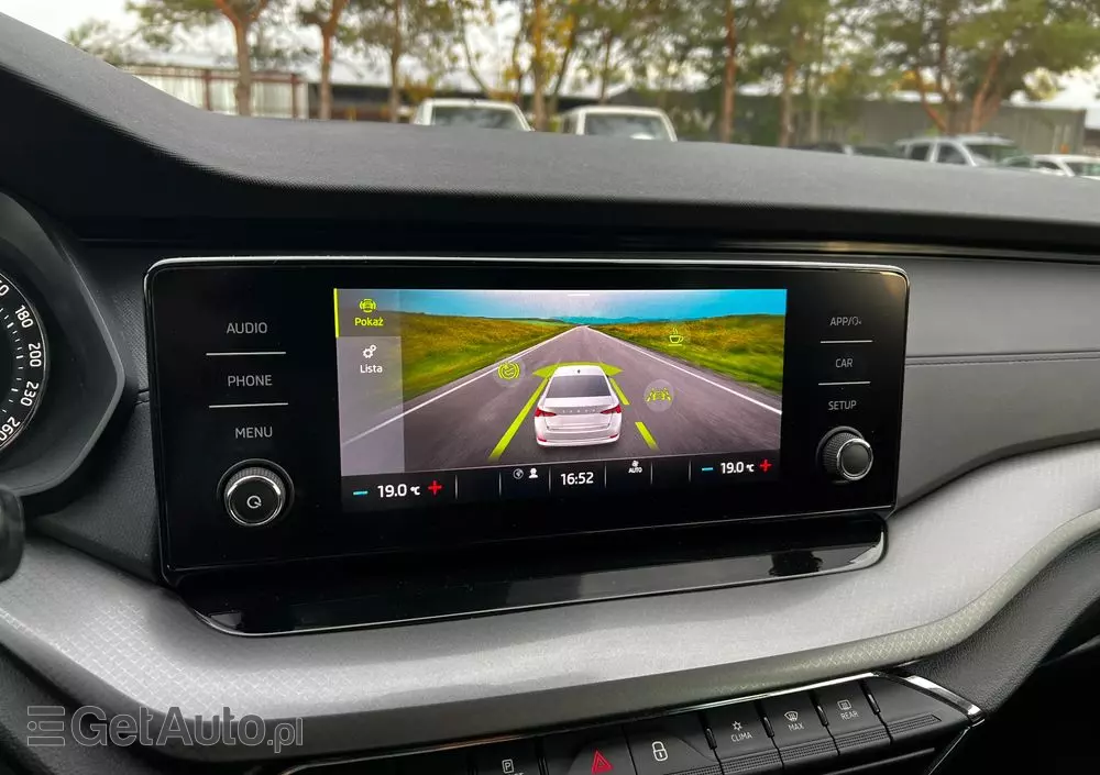 SKODA Octavia 1.5 TSI ACT Ambition