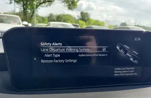 MAZDA 3 