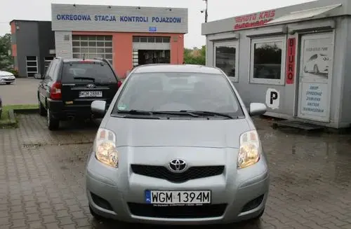 TOYOTA Yaris 