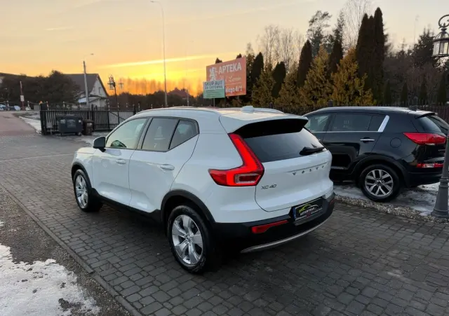 VOLVO XC 40 T3 Momentum Pro