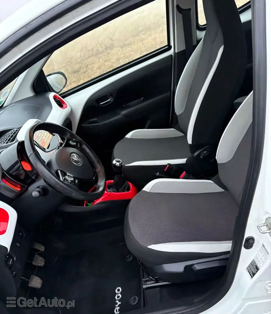 TOYOTA Aygo 