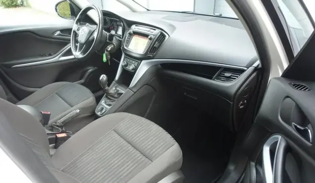 OPEL Zafira 
