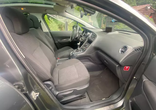 PEUGEOT 5008 HDI FAP 150 Style