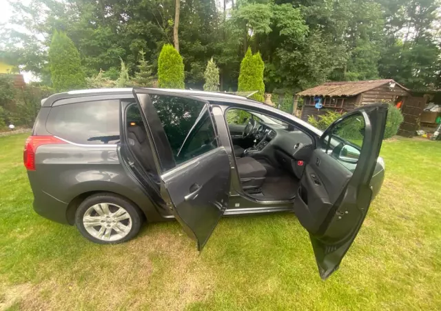 PEUGEOT 5008 HDI FAP 150 Style