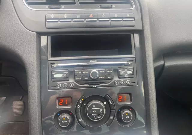 PEUGEOT 5008 HDI FAP 150 Style