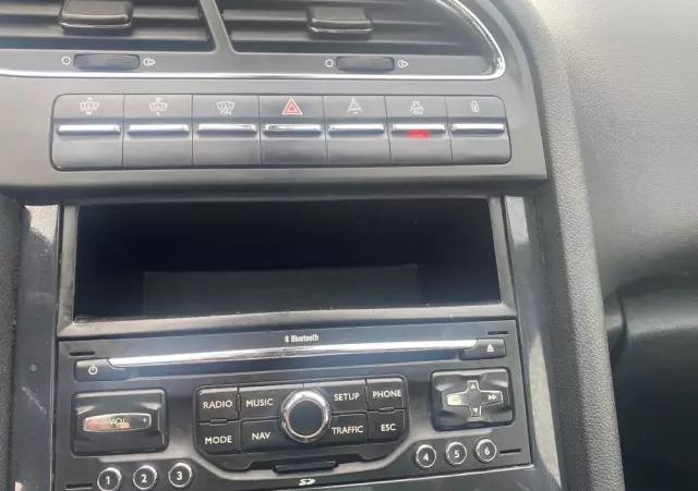 PEUGEOT 5008 HDI FAP 150 Style