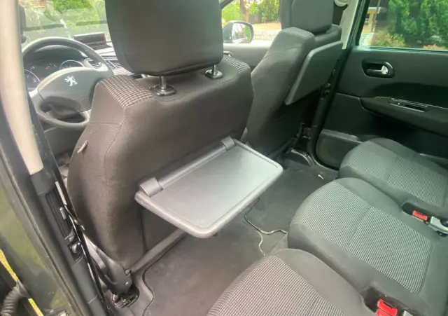 PEUGEOT 5008 HDI FAP 150 Style