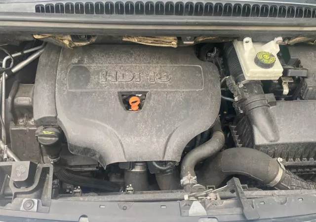 PEUGEOT 5008 HDI FAP 150 Style