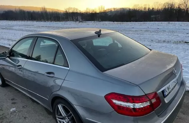 MERCEDES-BENZ Klasa E 