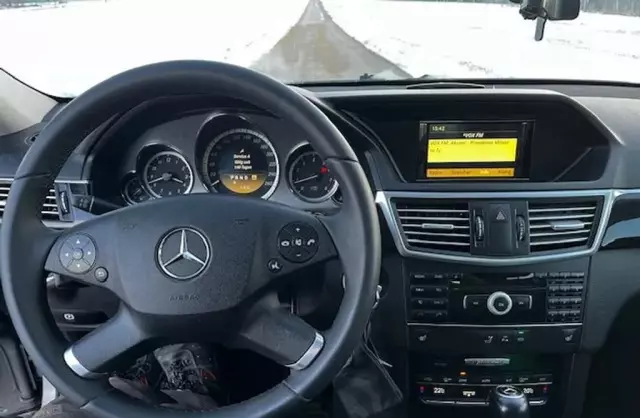 MERCEDES-BENZ Klasa E 