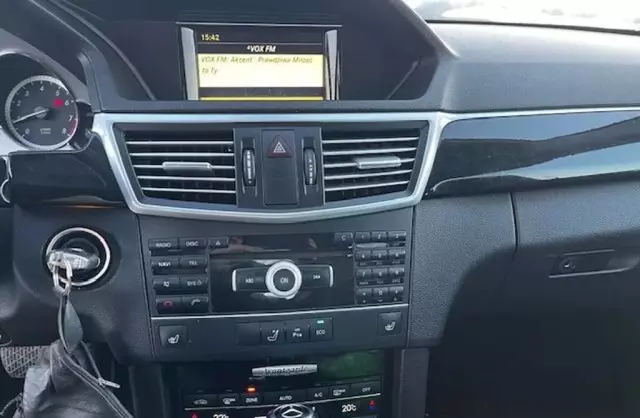 MERCEDES-BENZ Klasa E 