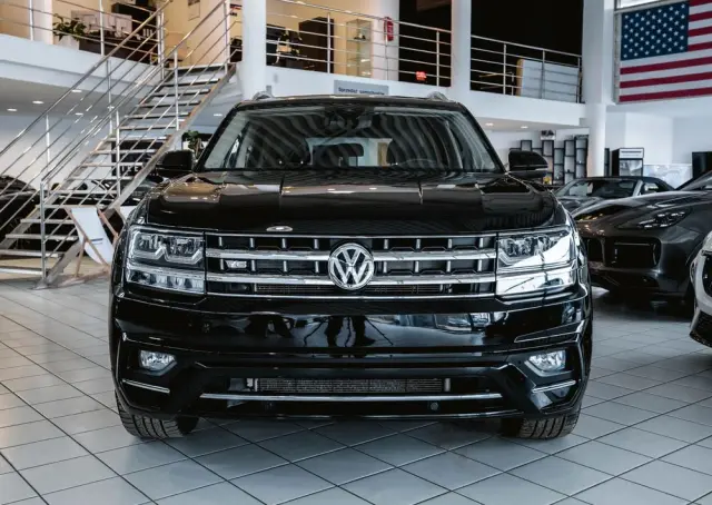 VOLKSWAGEN Atlas 