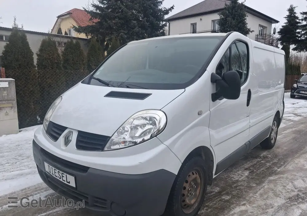 RENAULT TRAFIC 