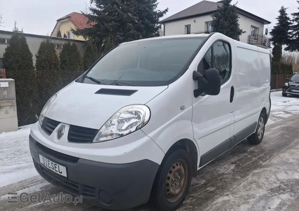 RENAULT TRAFIC 