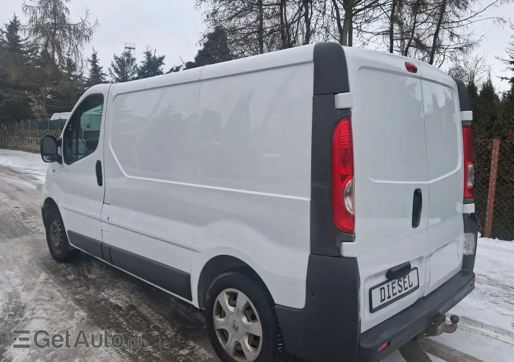RENAULT TRAFIC 