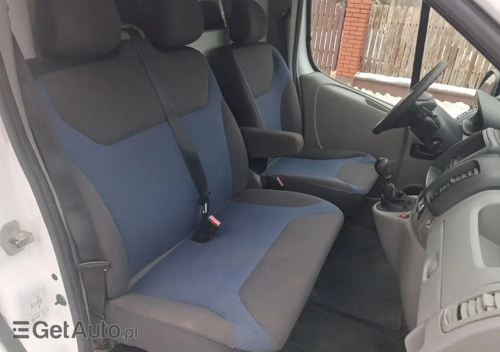RENAULT TRAFIC 