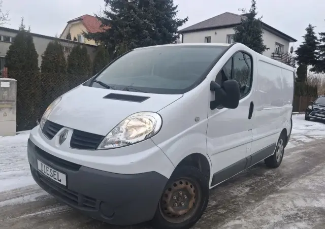 RENAULT TRAFIC 