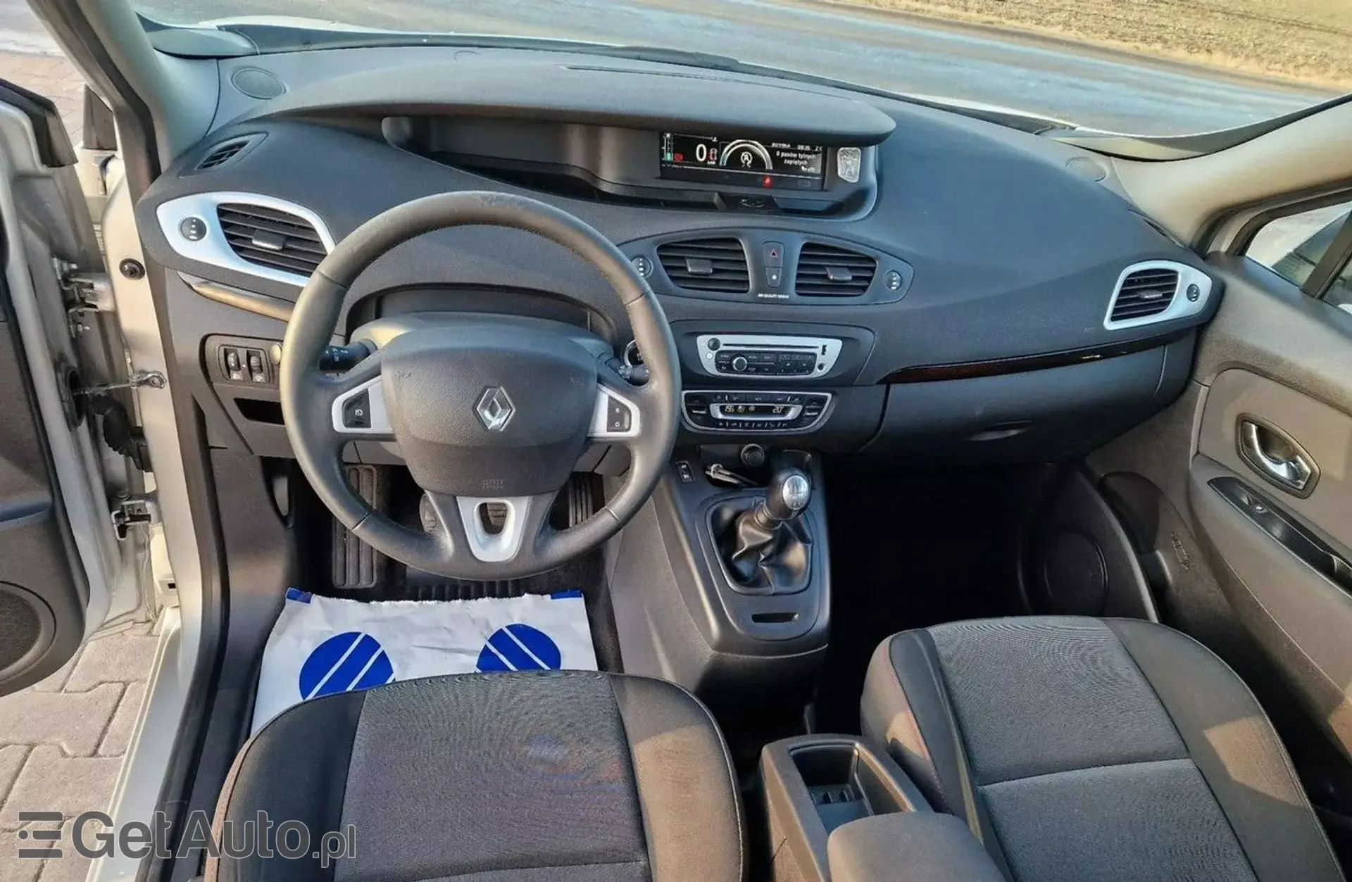 RENAULT Scenic 